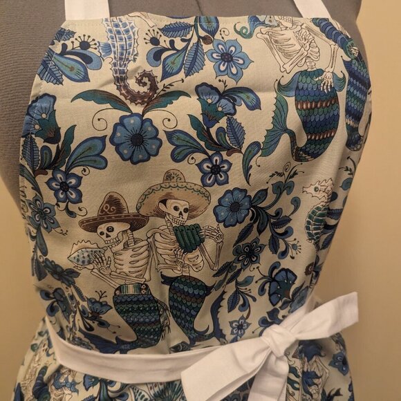 NWT Handmade Reversible Apron - skeleton mermaids and dots - One Size - OOAK - Picture 2 of 4
